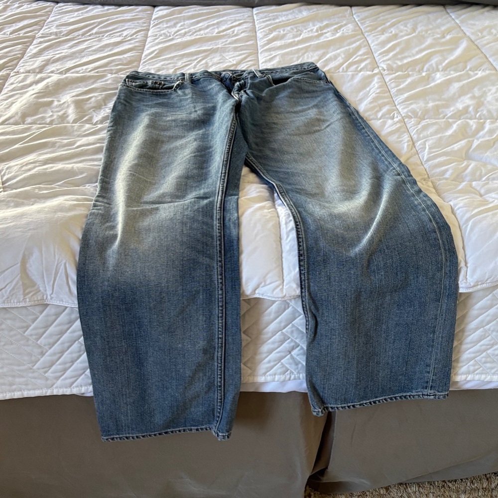Banana Republic Classic Denim Relaxed Jeans